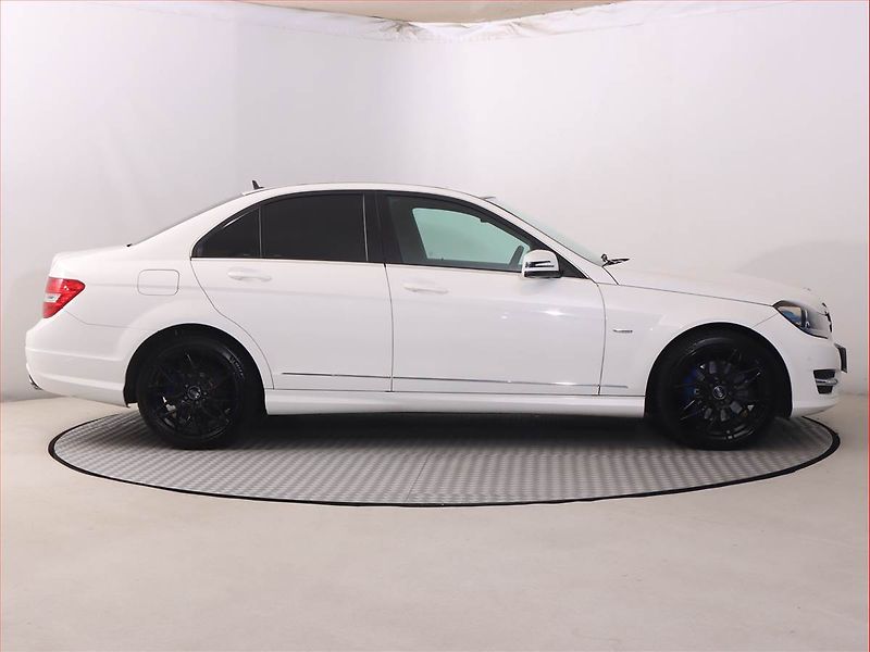 Mercedes-Benz Třídy C (2013) C 350 CDI, Automat, Kůže, Navi - fotka 6 z 19