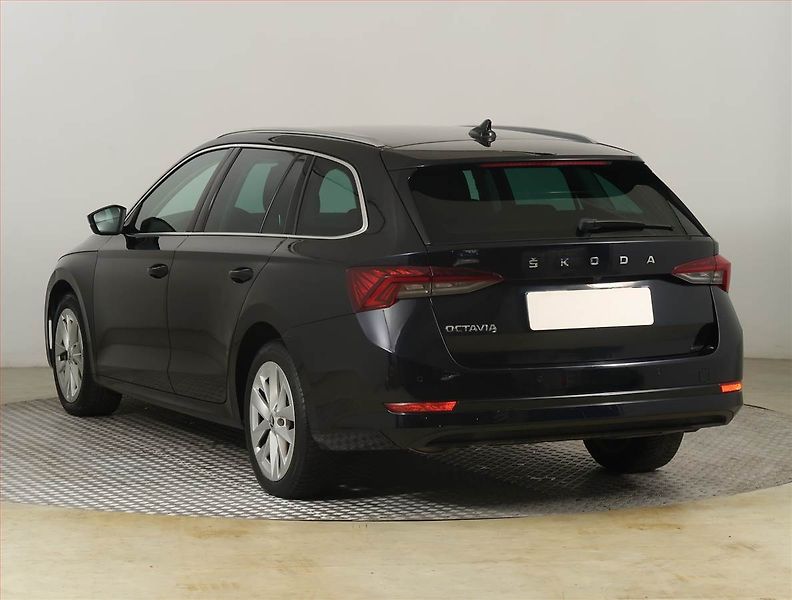 Škoda Octavia (2020) 2.0 TDI, Automat, Navi - fotka 4 z 27