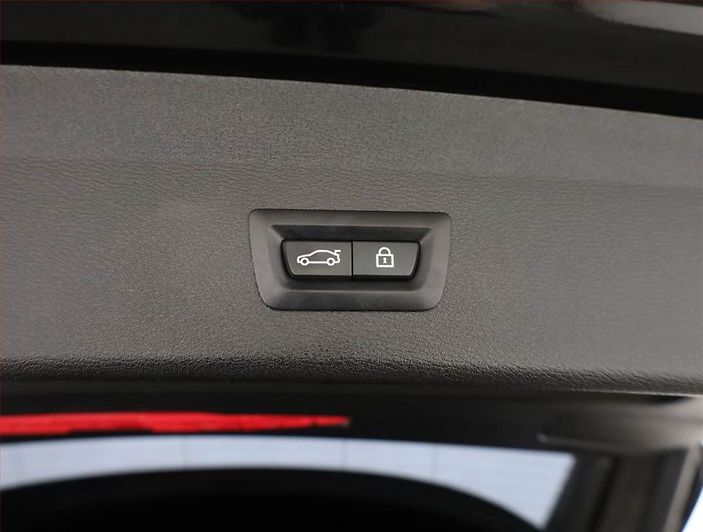 BMW X1 (2019) sDrive18i, Automat, Serv.kniha - fotka 18 z 20