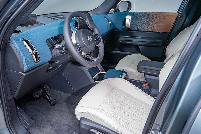 Mini Countryman 2024) - fotka 5 z 12