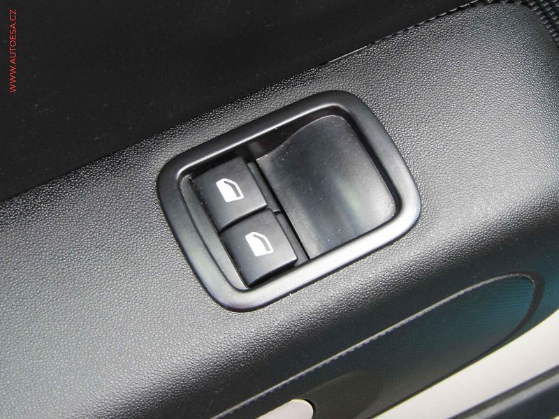 Citroën C3 (2023) 1.2 PT, Feel - fotka 11 z 18