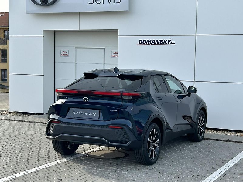Toyota C-HR STYLE 1,8 HEV AT - fotka 4 z 14