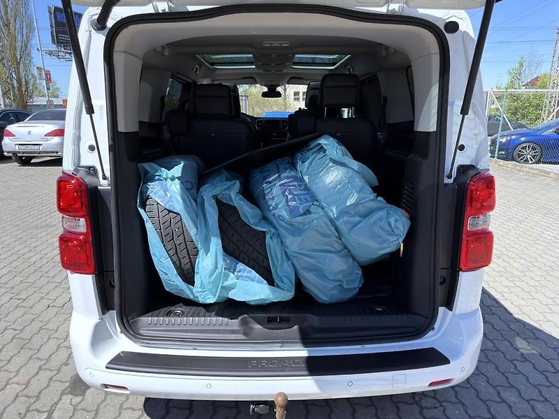 Toyota ProAce Verso 2.0D-4D 130 kW 6 míst, DPH - fotka 9 z 27