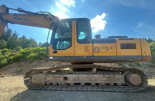 Ostatní (2022) 25t bagr XCMG(EUrope!) XE250  - fotka 3 z 6