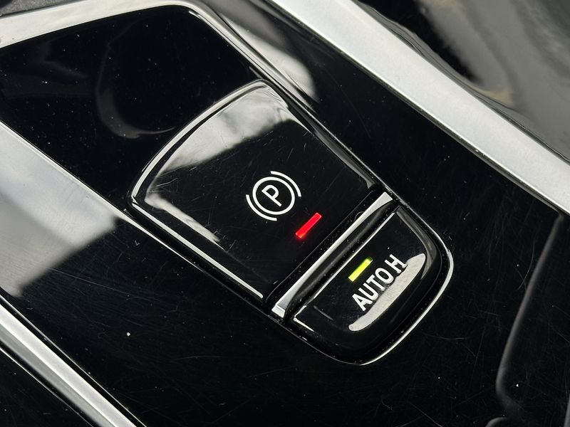 BMW Řada 5 (2021) M550i xDrive Laser, DPH, 1.Maj - fotka 42 z 59