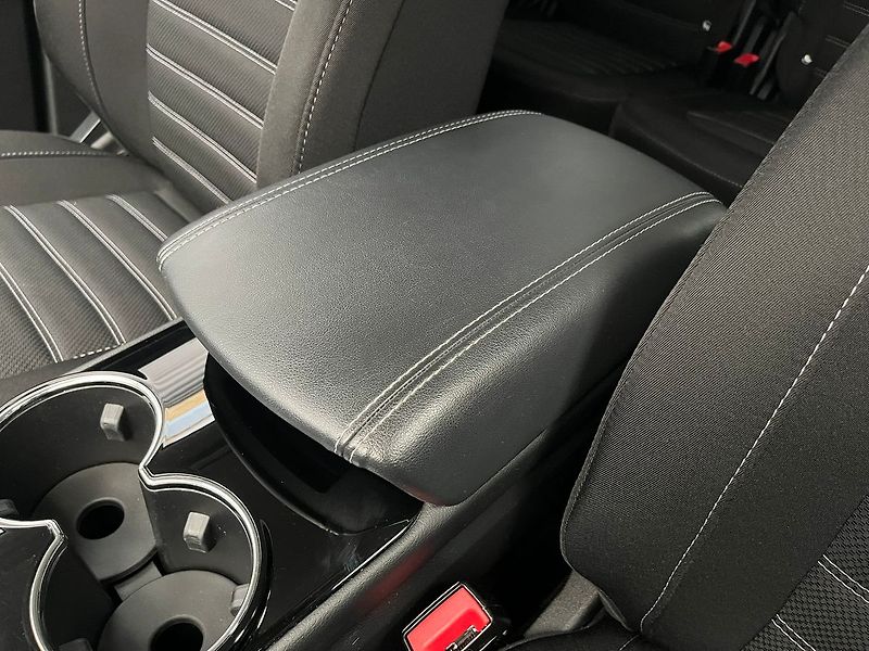 Ford Galaxy 2,5 HEV Titanium 7míst - fotka 26 z 70