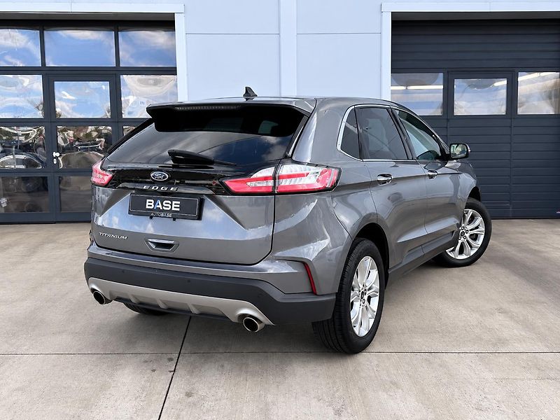 Ford Edge 2.0L EcoBoost 4x4 Titanium - fotka 4 z 22