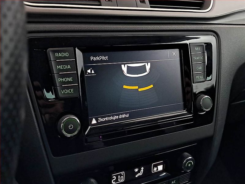 Škoda Rapid (2018) Spaceback 1.0 TSI, Navi - fotka 19 z 20