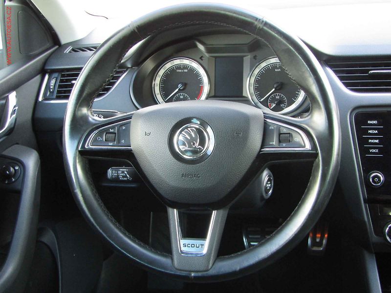 Škoda Octavia (2019) 2.0 TDi 4x4, ČR, Scout, DSG - fotka 14 z 21