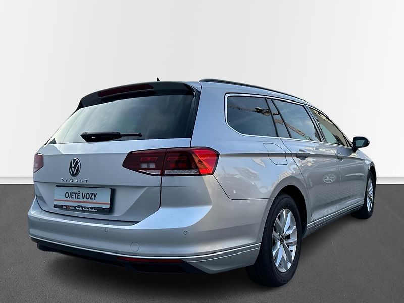 Volkswagen Passat Business Premium 2,0TDI 110kW - fotka 2 z 25