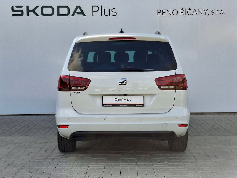 Seat Alhambra (2016) Style DSG 2,0TDi 135kW - fotka 13 z 35
