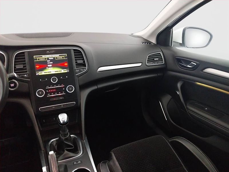 Renault Mégane (2017) 1.2 TCe, Navi, Tempomat - fotka 8 z 20