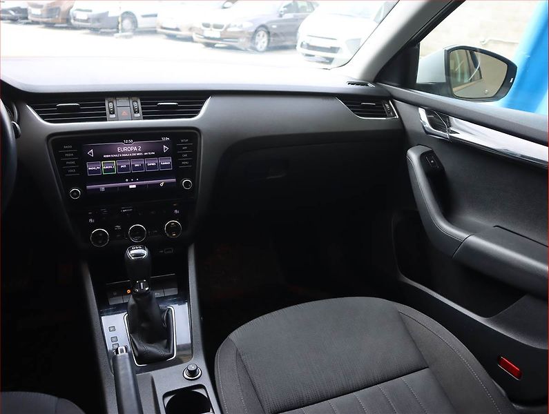 Škoda Octavia (2018) 2.0 TDI, Serv.kniha, Tempomat - fotka 8 z 20