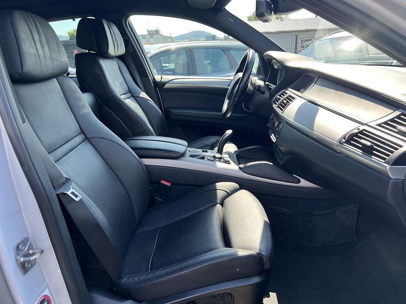 BMW X6 M50D xDrive 280kw KOUPENO V ČR - fotka 38 z 47