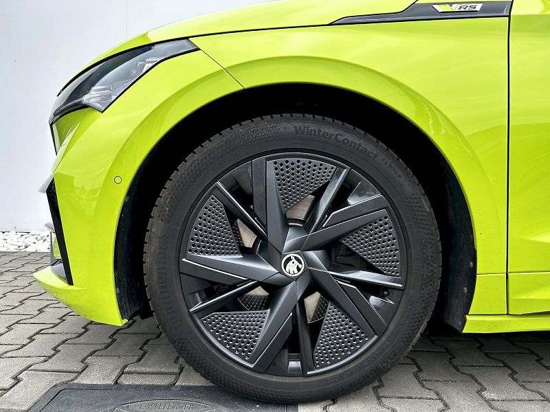 Škoda Enyaq (2022) 80 iV 220kW 4x4 RS - fotka 34 z 35