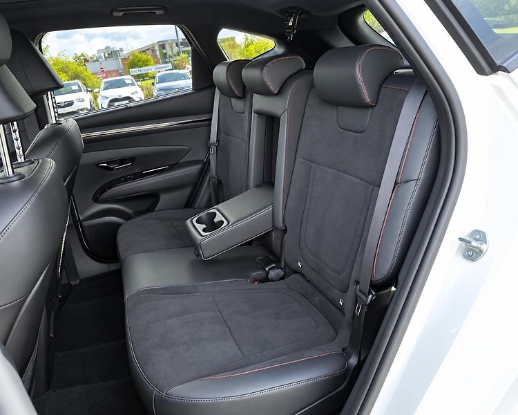 Hyundai Tucson N LINE PR. 1.6 T-GDi HEV 169kW - fotka 5 z 34