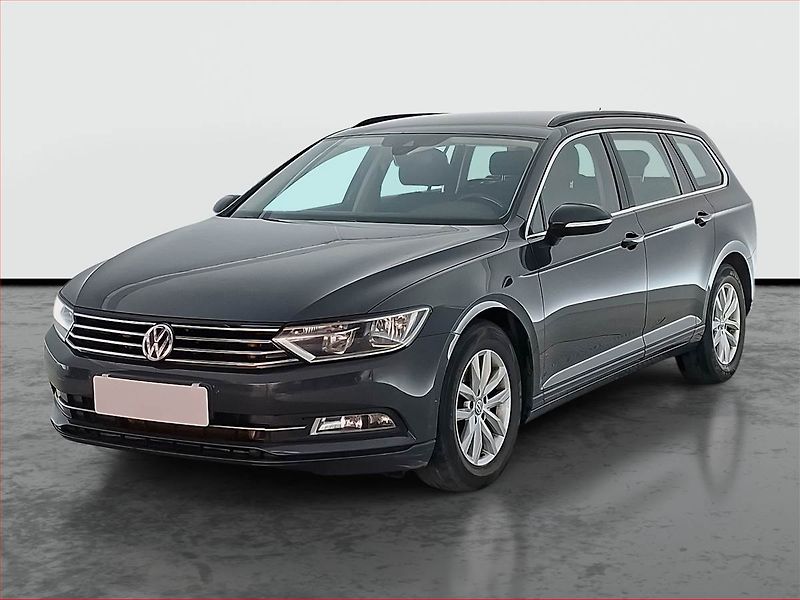 Volkswagen Passat (2018) 2.0 TDI, Automat, Navi - fotka 2 z 17