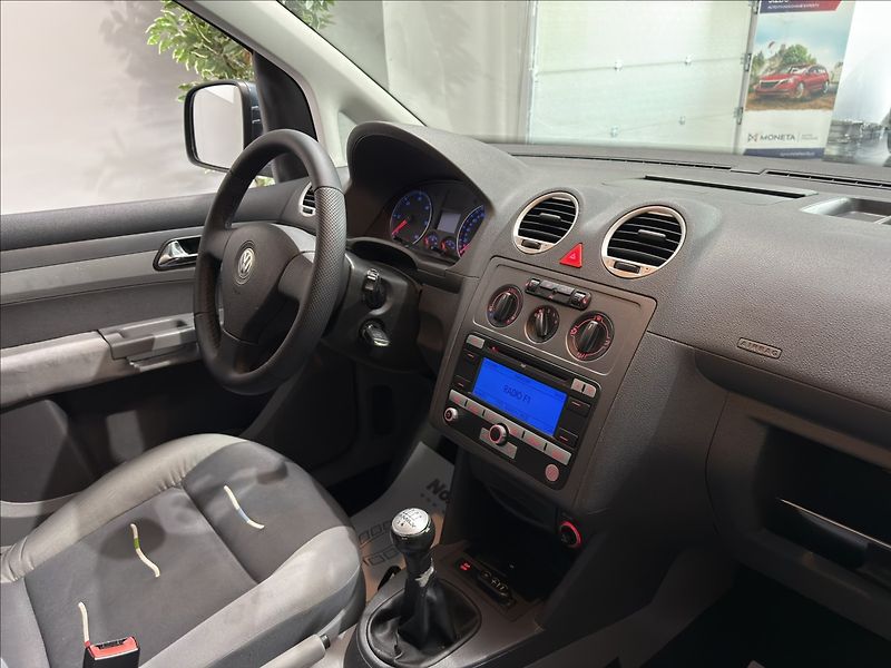 Volkswagen Caddy 1,9   TDI 77KW FAMILY EDITION - fotka 12 z 20