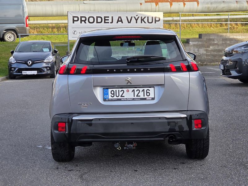 Peugeot 2008 (2020) 1.2 PT 100 ACTIVE MAN 6ST - fotka 4 z 27