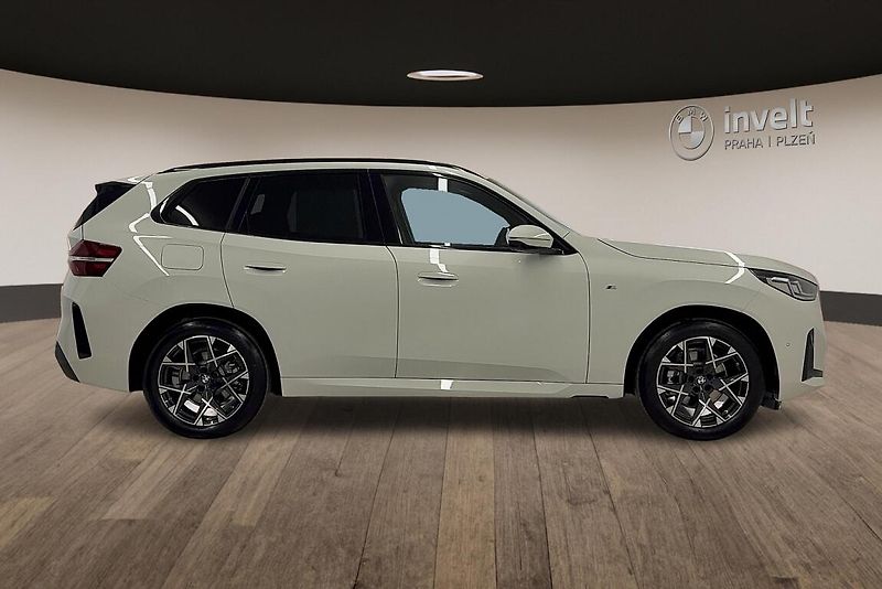 BMW X3 xDrive20d - fotka 2 z 14