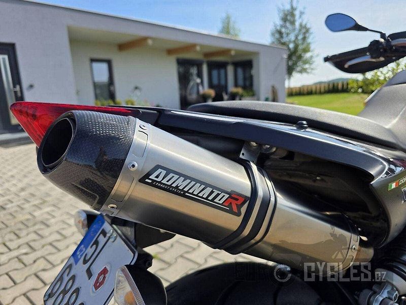 Aprilia Dorsoduro 750 (2010) - fotka 4 z 18