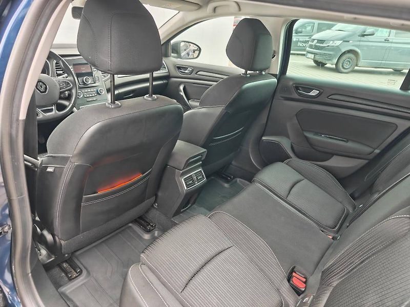 Renault Mégane Authentique 1.4 - fotka 7 z 23