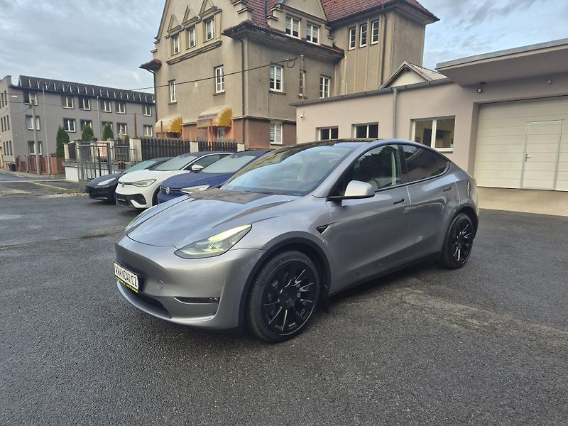 Tesla Model Y LONG RANGE DUAL MOTOR 95,0% - fotka 2 z 49