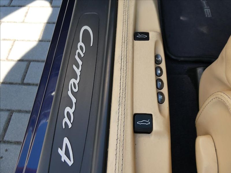 Porsche 911 3,6 Carrera 4 Cabrio,4x4,Autom - fotka 17 z 29
