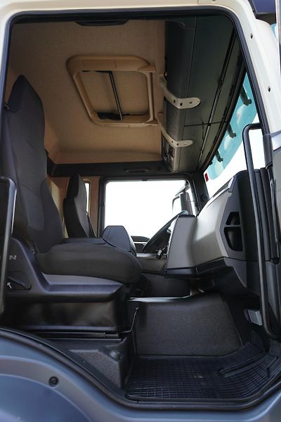 MAN TGS (2019) 33.420 / E 6 / WYWROTKA + HDS  - fotka 8 z 62