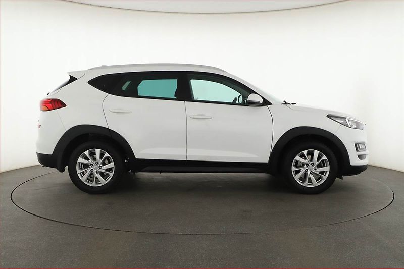 Hyundai Tucson (2018) 1.6 T-GDI, Automat, Navi - fotka 6 z 19