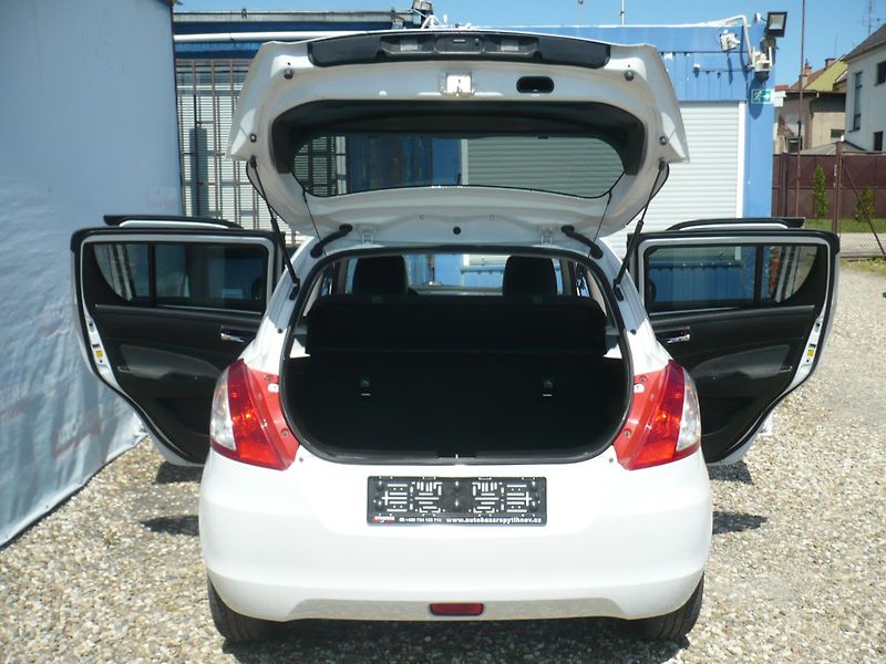 Suzuki Swift 1.2I 69Kw X-Tra Klimatizace - fotka 17 z 23