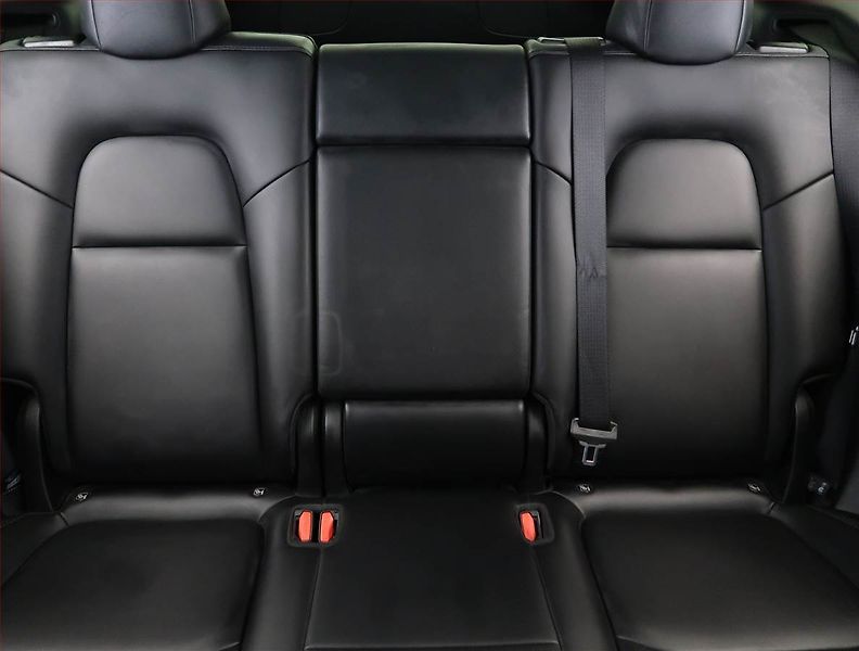Tesla Model Y (2022) Long Range AWD 79kWh, SoH 92% - fotka 10 z 33