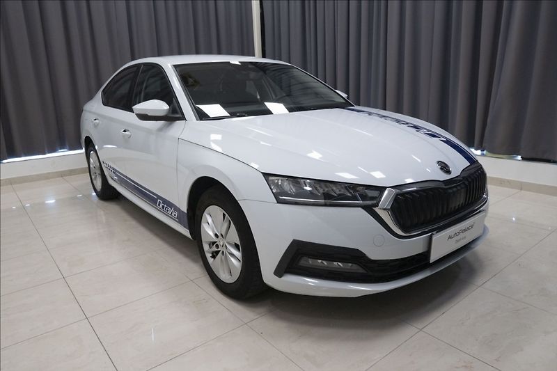 Škoda Octavia 2,0 TDI DSG VÝHŘEV 1. MAJ ČR - fotka 3 z 38