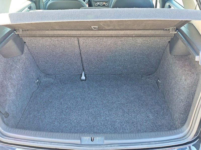 Volkswagen Golf (2009) 1,4i 16v 59 Kw Trend - fotka 8 z 30