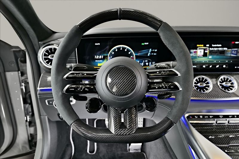 Mercedes-Benz AMG GT S 63 E-Performance / MANSORY - fotka 15 z 24