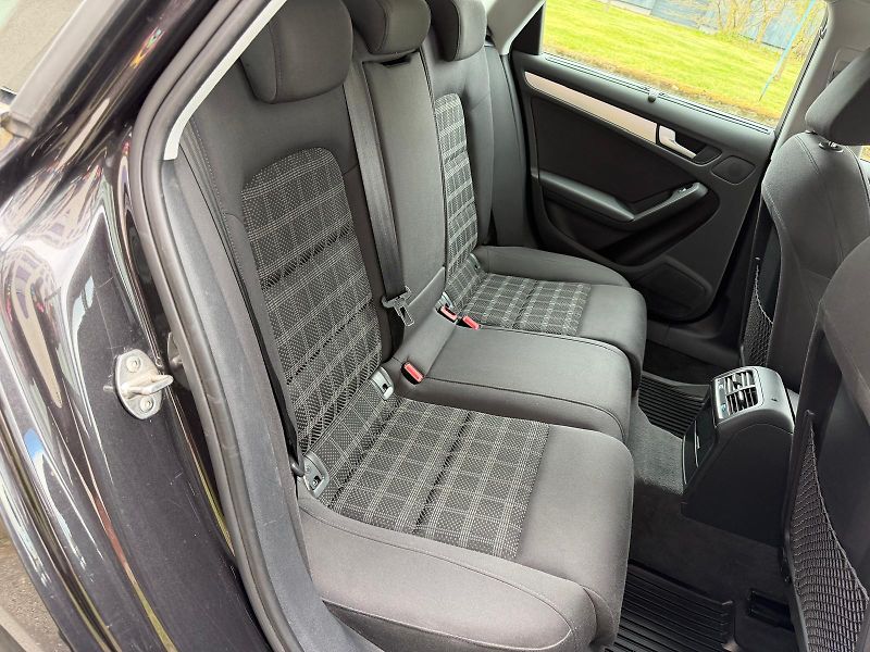 Audi A4 2,0 TDi Quattro /1.maj./ ČR /  - fotka 20 z 30