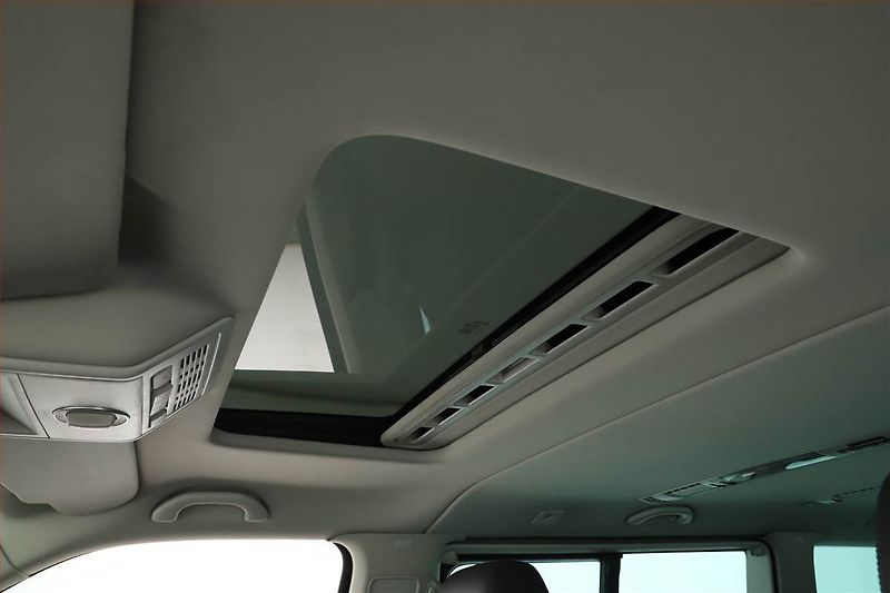 Volkswagen Multivan (2014) Highline 2.0 TDI 4Motion, ČR - fotka 11 z 17