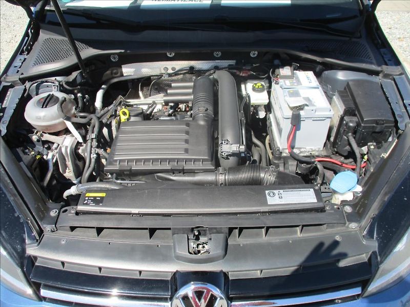Volkswagen Golf 1,4 TSI,digiklima,xenon,s.kn. - fotka 26 z 41