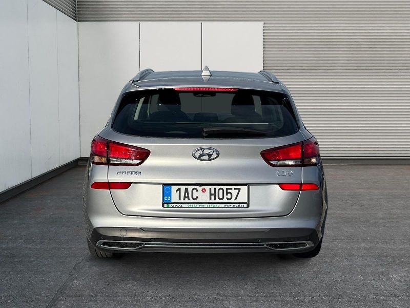 Hyundai i30 (2024) COMFORT 1.0TGDI 88kW CZ DPH - fotka 5 z 11