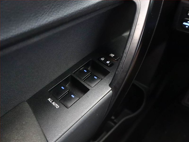 Toyota Corolla (2017) 1.6 Valvematic, Serv.kniha - fotka 16 z 17