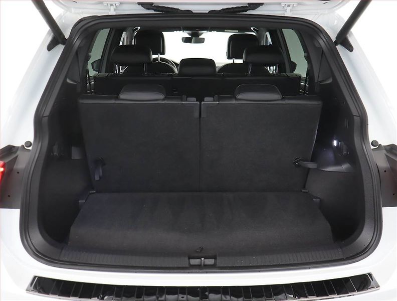 Volkswagen Tiguan Allspace (2022) R-Line 2.0 TDI - fotka 14 z 21