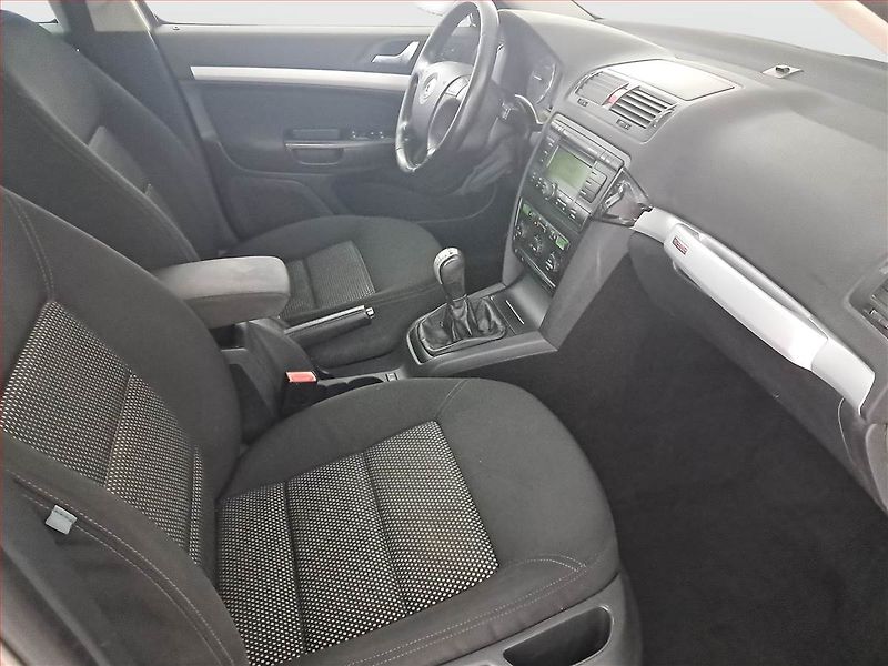Škoda Octavia (2008) Scout 2.0 TDI, 4X4, Tažné - fotka 9 z 19