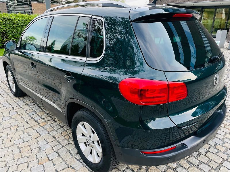 Volkswagen Tiguan 2.0TDI MANUÁL SENZORY 1MAJITEL - fotka 17 z 49