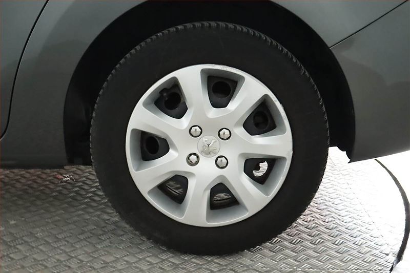 Peugeot 5008 (2014) 1.6 HDi, Serv.kniha, Tempomat - fotka 15 z 23