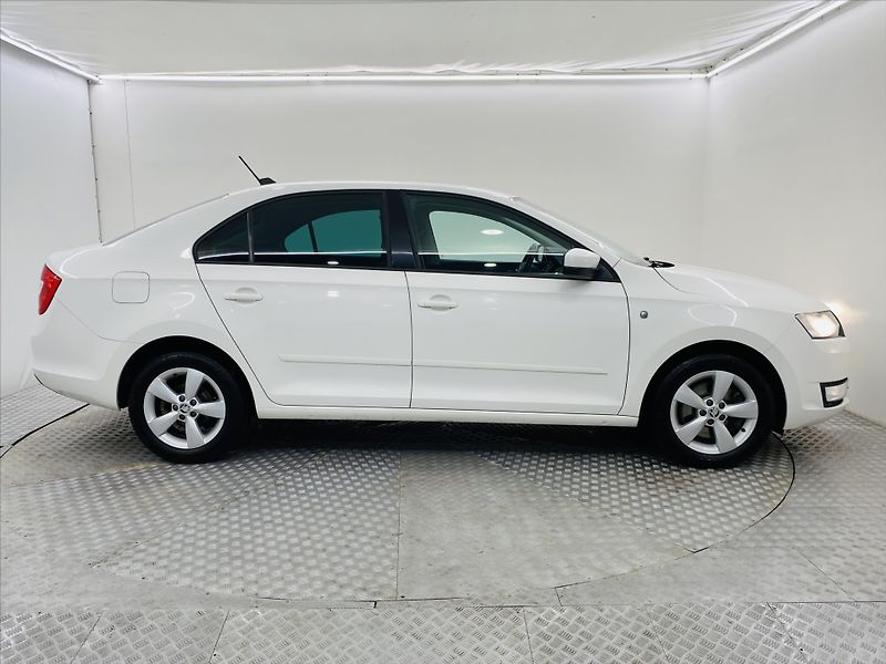 Škoda Rapid 1,2 TSI 77 kW Ambition - fotka 23 z 25