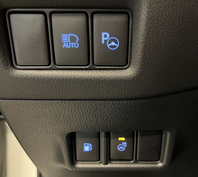 Toyota C-HR 1.8 Hybrid AT SELECTION - fotka 8 z 17