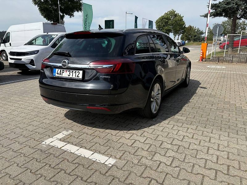 Opel Insignia Sports Tourer Sport A16XHT 125 - fotka 5 z 21