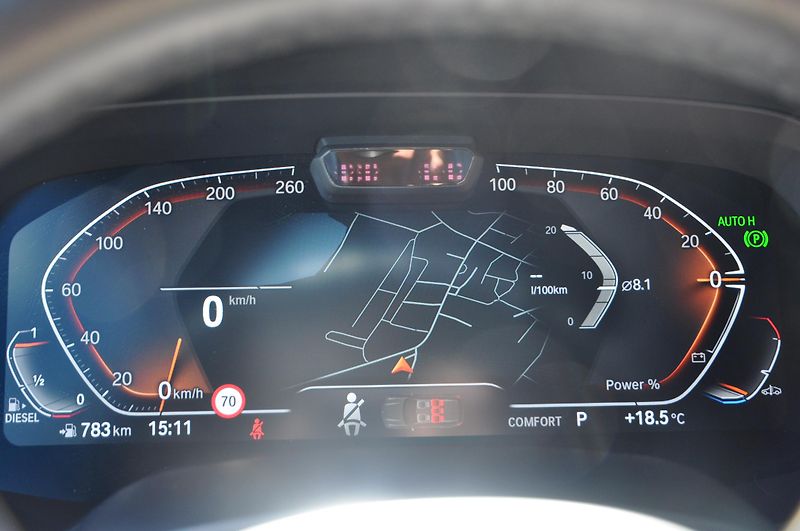 BMW X5 xDrive 40d 250kW - fotka 18 z 36