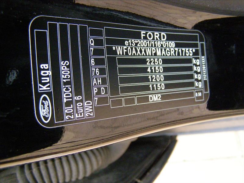 Ford Kuga 2,0   150PS  PANORAMA - fotka 26 z 35