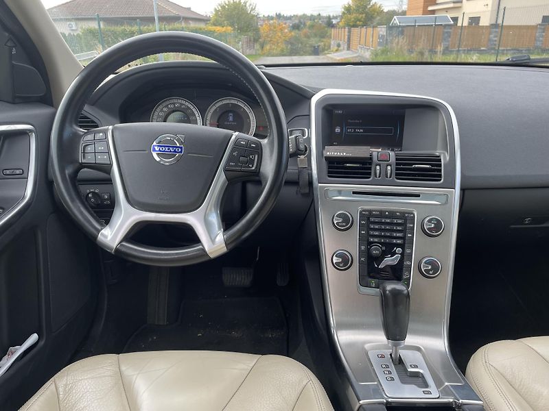 Volvo XC60 (2012) - fotka 5 z 8